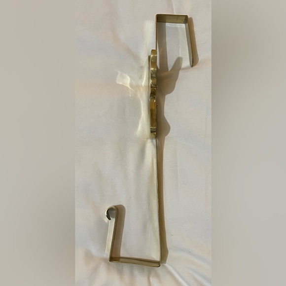 Vintage Brass Angel Wreath Hanger - Picture 5 of 9